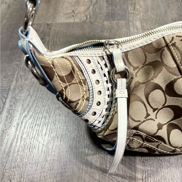 COACH Signature Hobo Satchel - Picture 4 of 8